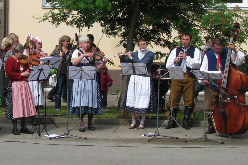 099 JAROŠÁČEK Mělník - dětský foklórní soubor