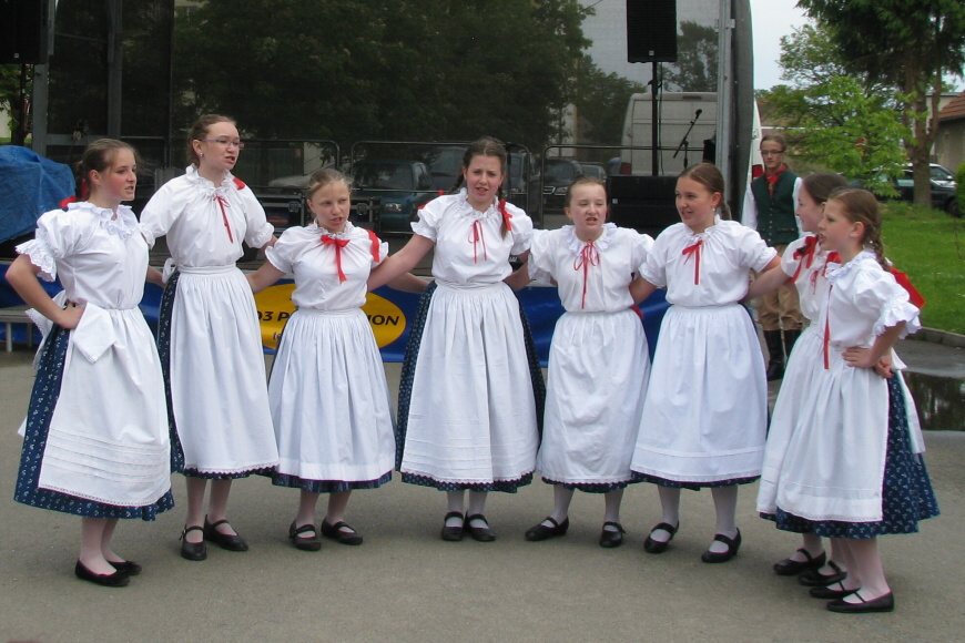 122 JAROŠÁČEK Mělník - dětský foklórní soubor