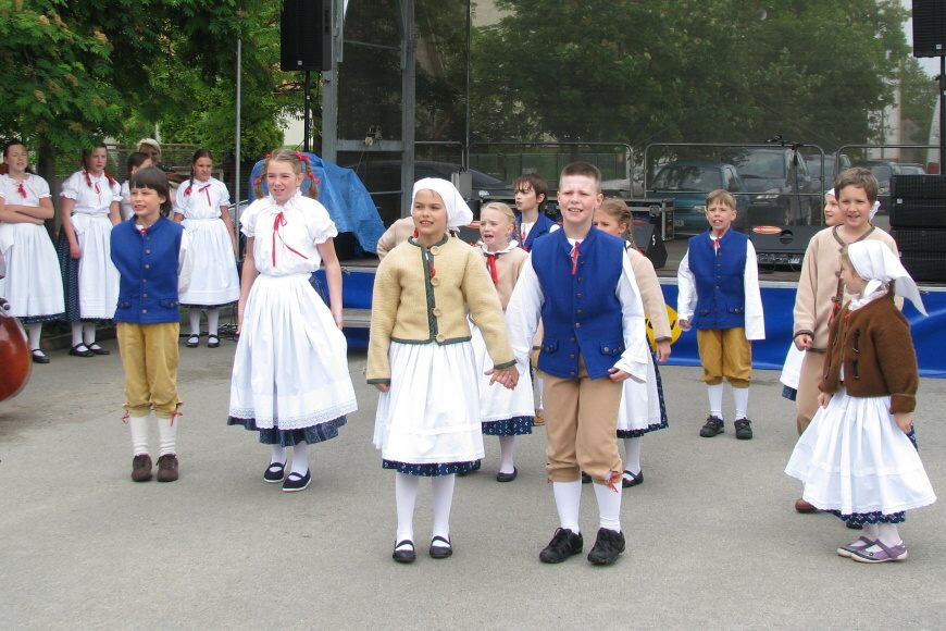 147 JAROŠÁČEK Mělník - dětský foklórní soubor