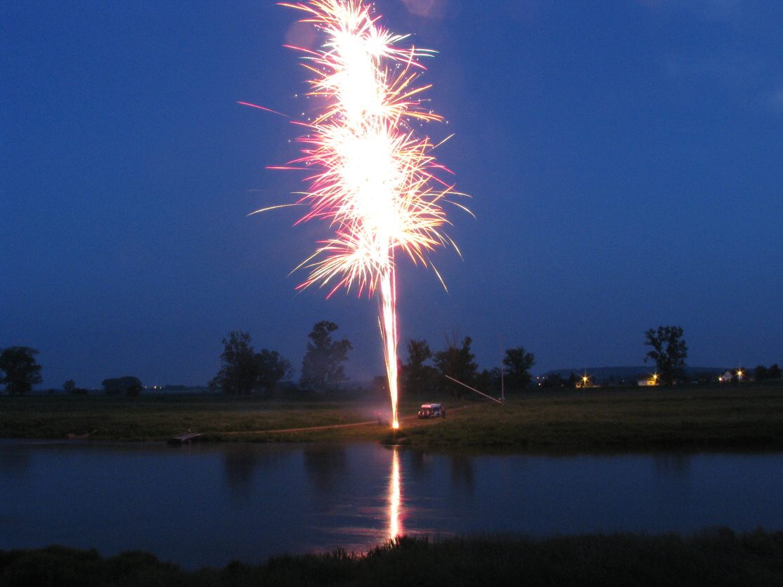 001 Ohňostroj 21.5.2010