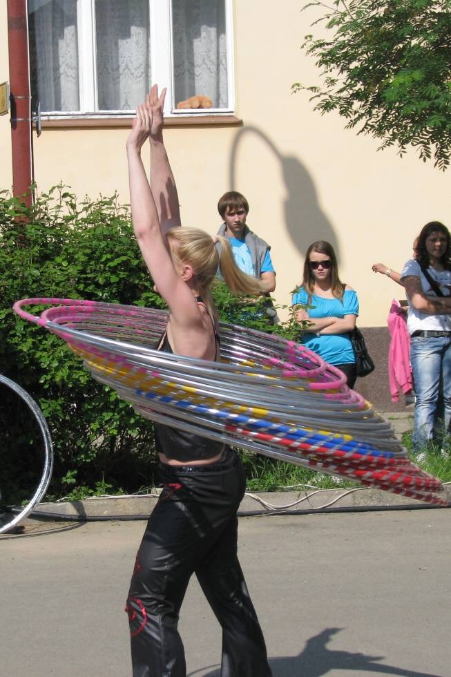 070  Zuzana Němcová-tanec s kruhy Hula Hop